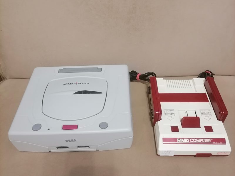 Пополнение коллекции: Sega Saturn NTSC-J и Famicom HVC-002